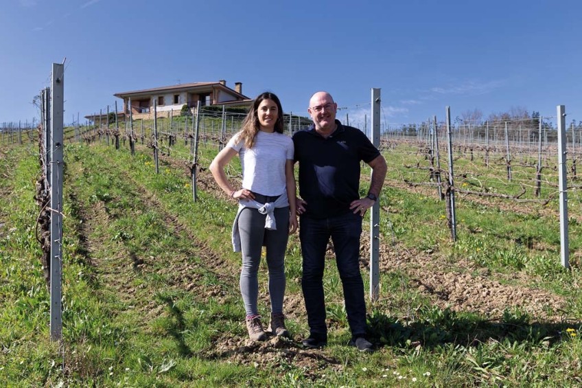 BODEGAS AITAREN: Txakoli de Zestoa Imagen 1