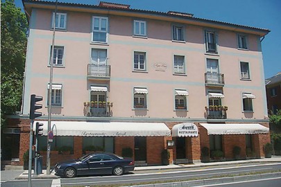 Abril: EL RAPE Imagen 1