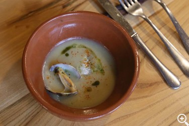 ZIRTA OSTATUA: LA ACOGEDORA CASA DE IKER Y LORENA Imagen 1