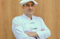 OSKAR URZELAI: COCINERO DE DEBA AFINCADO EN YAKARTA (INDONESIA)